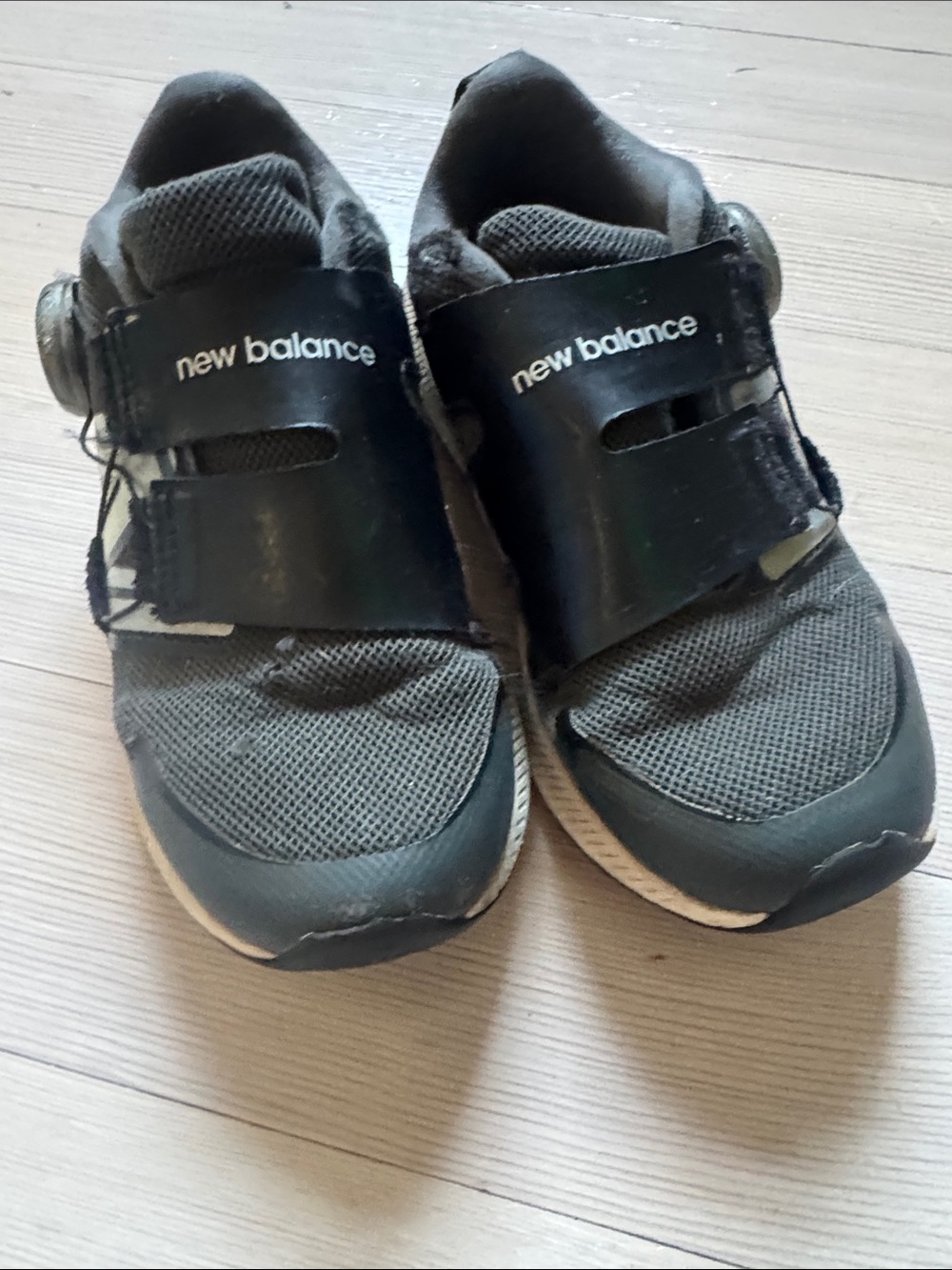 New Balance Kids Dark Gray Mesh Sneakers with Black Strap